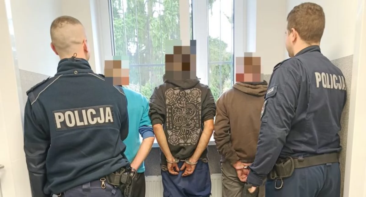 Policjanci z Brzegu Dolnego zatrzymali włamywaczy na gorącym uczynku