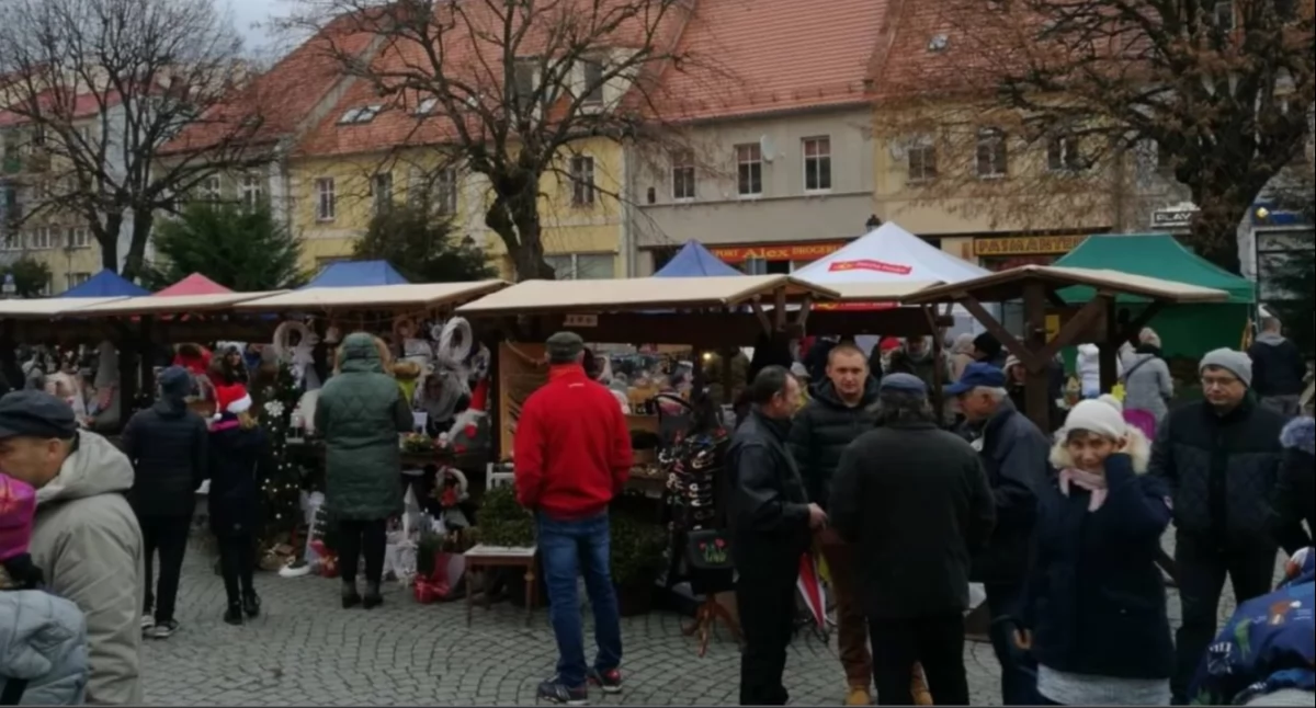 Magia Świąt na wołowskim Rynku! Ruszyły zapisy na Jarmark Bożonarodzeniowy