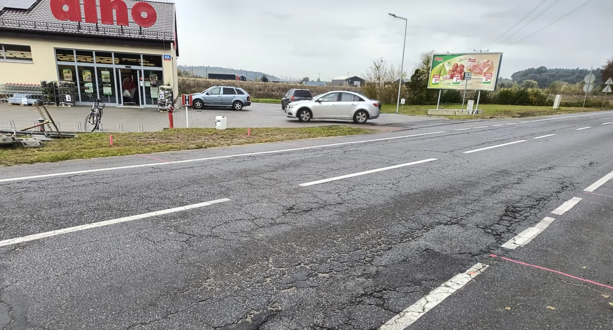Nowe przejście dla pieszych przy markecie Dino w Brzegu Dolnym