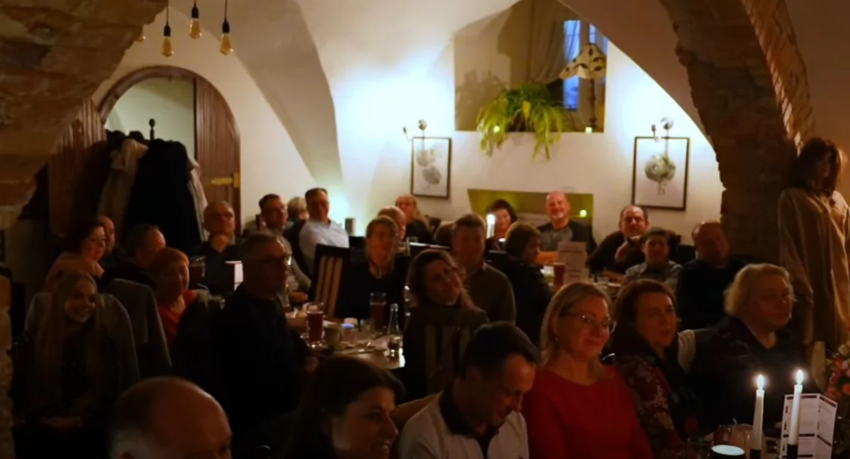 „Średniowieczna Gawęda” oczarowała Wołów. Historyczny wieczór w Ratuszowej