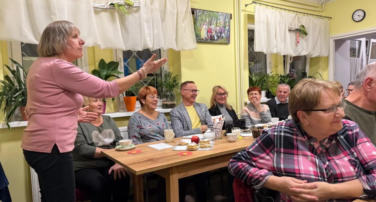 Twórczy wieczór w Dolnobrzeskiej Seniorówce