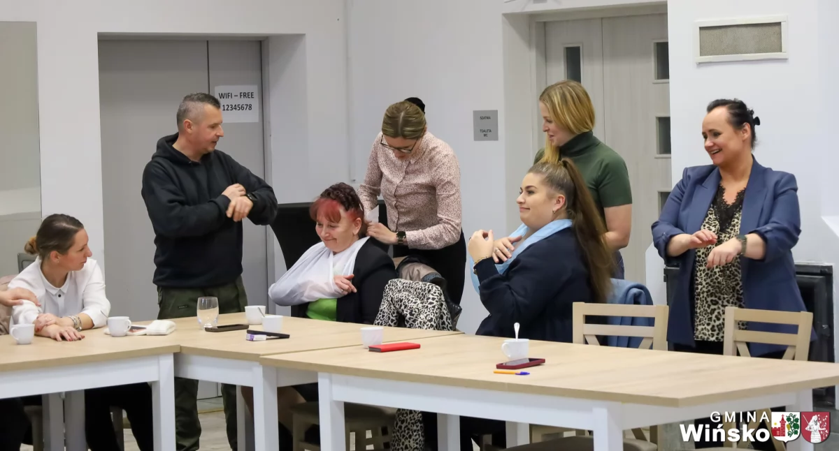Trening, który może uratować życie. Urząd Gminy Wińsko na szkoleniu pierwszej pomocy