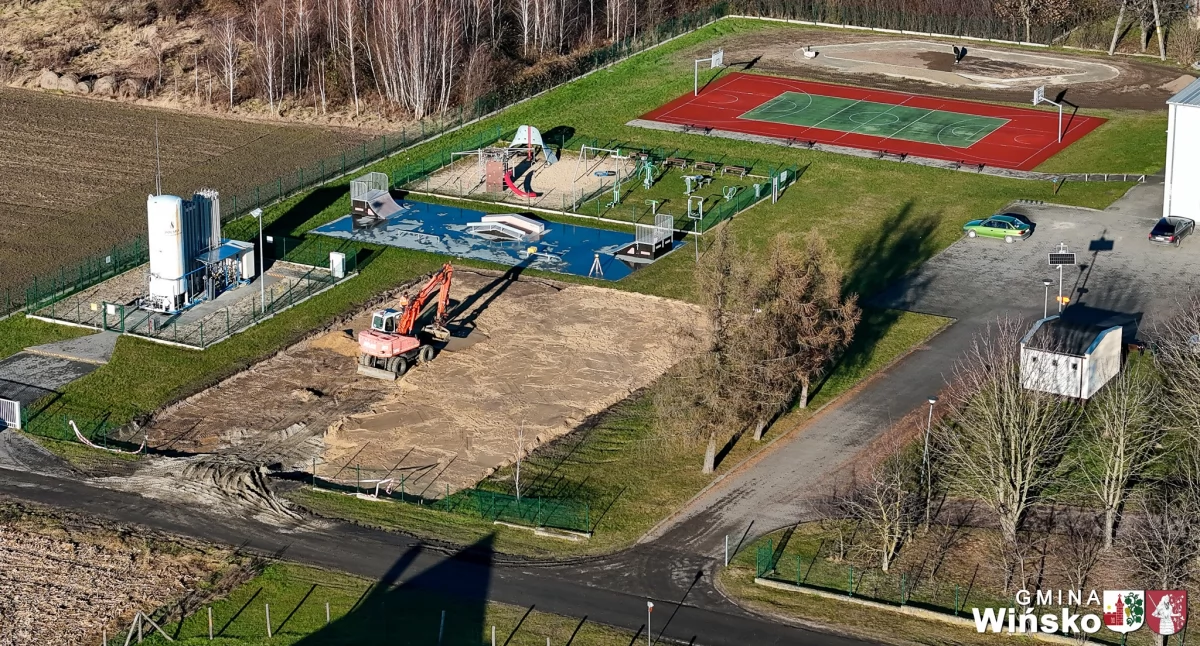 Sport i bezpieczeństwo przy podstawówce w Wińsku. Powstają trzy ważne inwestycje