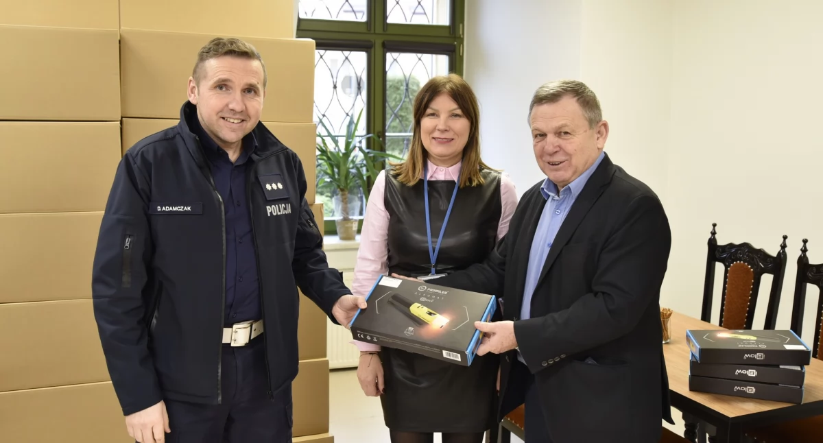 Nowe alkomaty dla policji w Wołowie. Powiat wspiera bezpieczeństwo na drogach