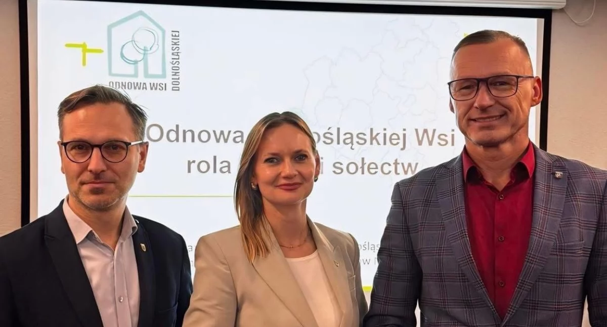 Odnowa Dolnośląskiej Wsi: więcej środków, nowe możliwości i wsparcie samorządów. W spotkaniu udział wziął burmistrz Brzegu Dolnego