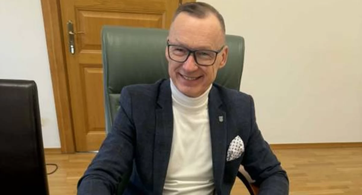 Od boisk, dróg, służbę zdrowia, zmian kadrowych po oczyszczalnię ścieków. Burmistrz Ireneusz Fura o najważniejszych decyzjach dla gminy