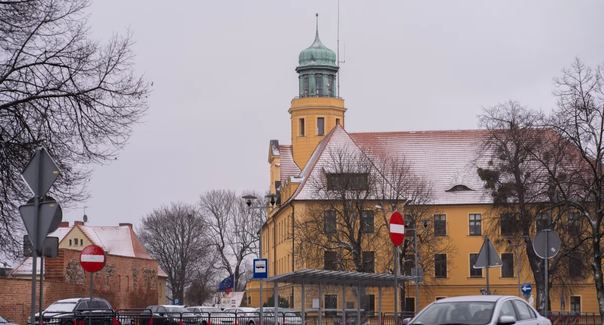 Do Biura Rzeczy Znalezionych trafiły dwa telefony komórkowe