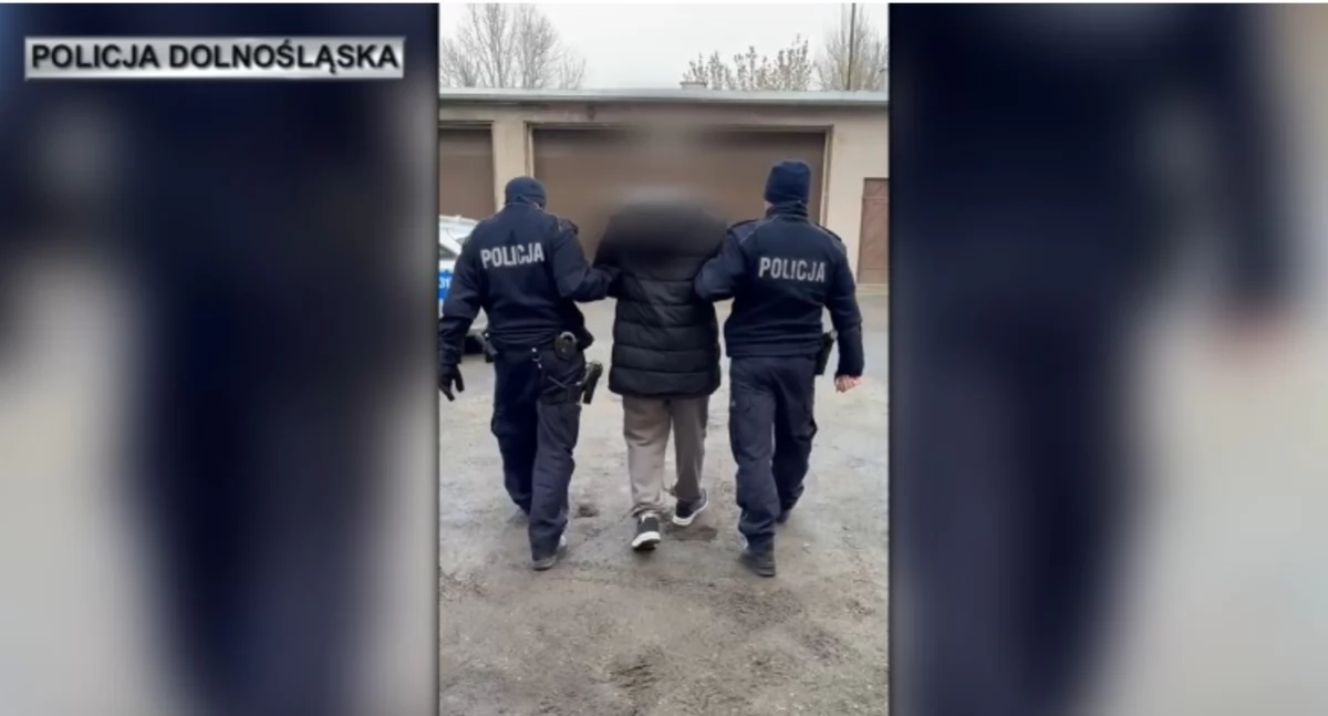 Pościg zakończony zatrzymaniem. 26-latek podejrzany o rozbój w rękach policji