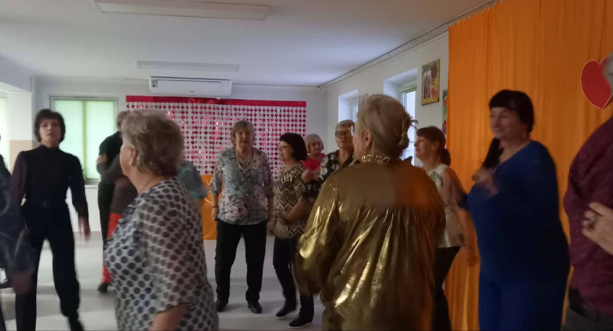Parkiet zapłonął w Brzegu Dolnym! Tak seniorzy pożegnali karnawał