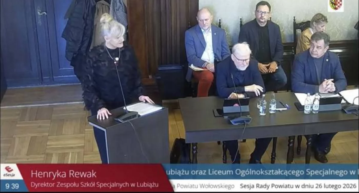 Powiat stał się zakładnikiem szkoły, a szkoła zakładnikiem powiatu. 