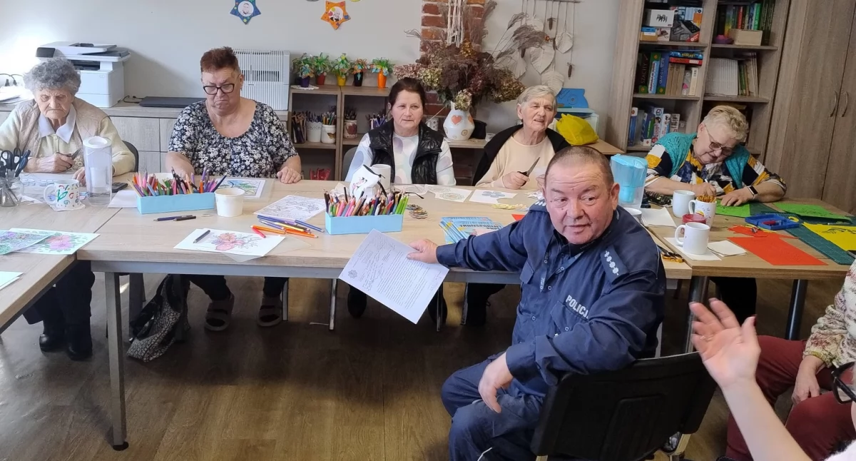 Głos sąsiadki w słuchawce może być pułapką. AI w służbie oszustów. To dzieje się w naszym powiecie