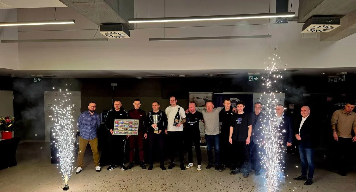 Reprezentacja KPP Wołów mistrzem piłkarskiego turnieju policjantów