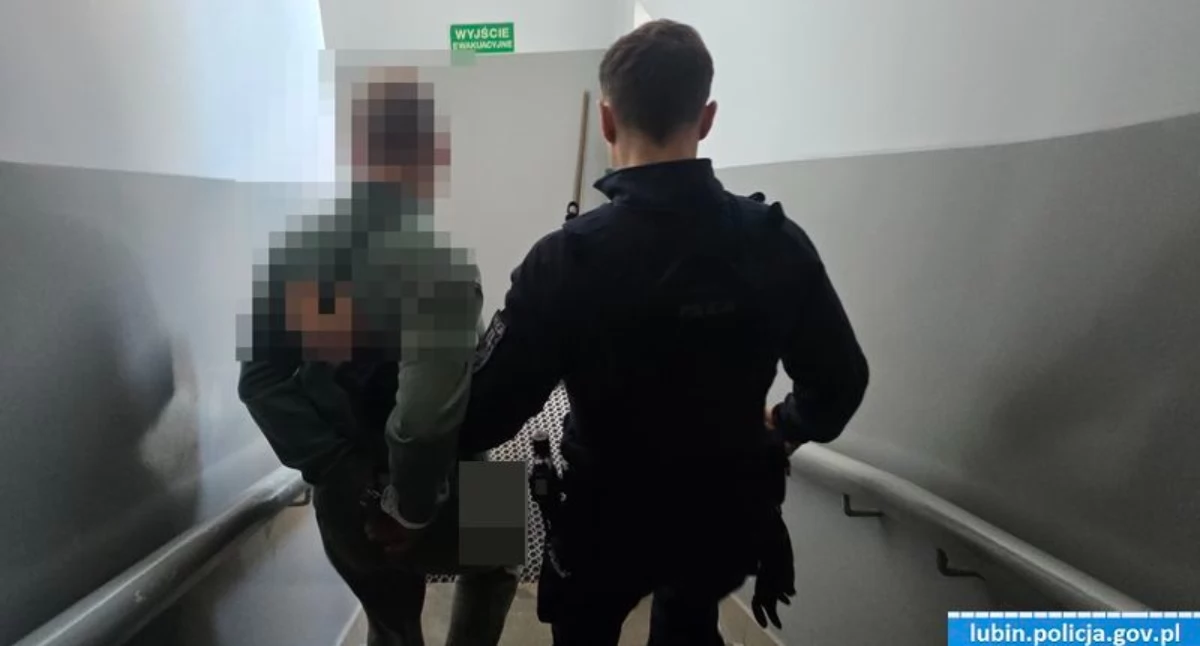 Policjanci zatrzymali dwóch mężczyzn za posiadanie narkotyków