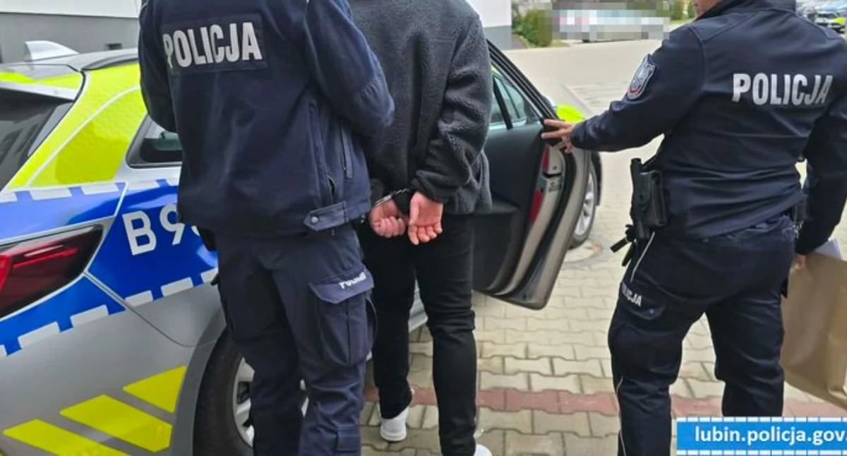 33-latek zatrzymany po kontroli drogowej. Miał zakaz prowadzenia i był poszukiwany
