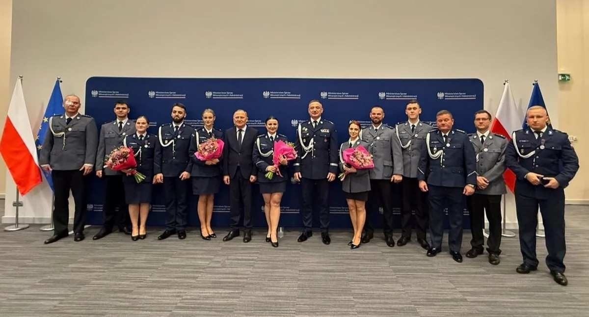 Bohaterscy policjanci z powiatu wołowskiego odznaczeni. Uratowali życie mieszkańcom