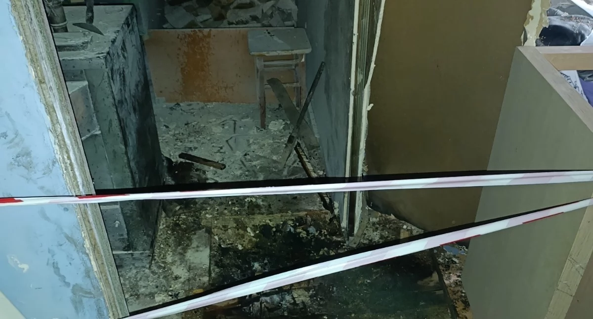 Przedświąteczny poranek zamienił się w koszmar. Ogień odebrał im bezpieczeństwo – pilnie potrzebna pomoc!