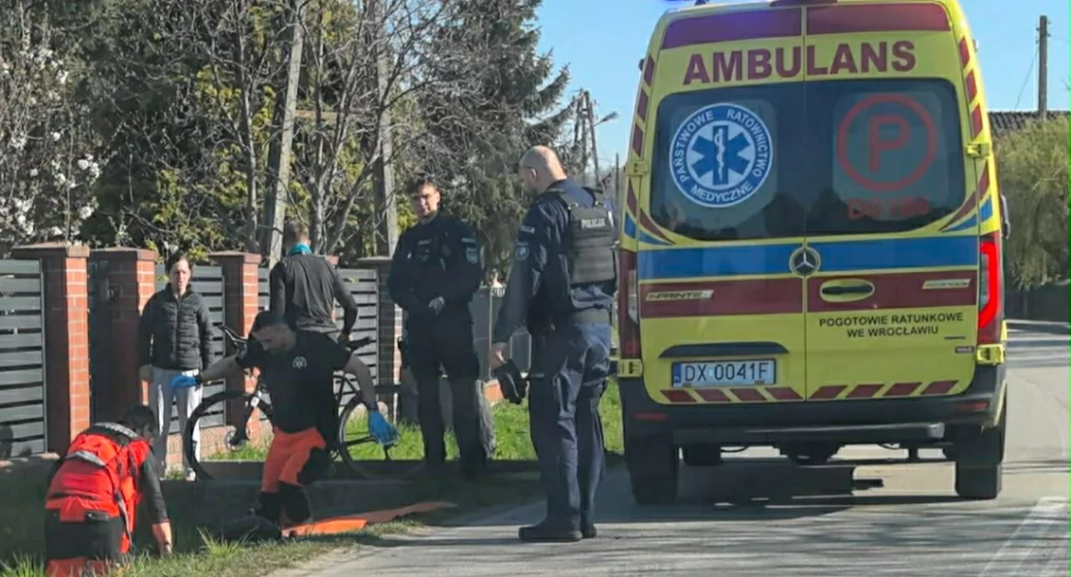 Potrącenie rowerzysty w Godzięcinie. Na miejscu służby