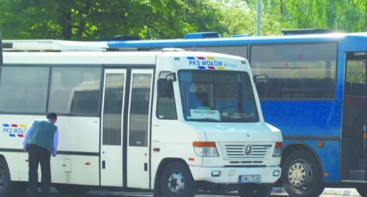 Drożej w autobusach. PKS Wołów tłumaczy podwyżki kosztami, mieszkańcy pytają o jakość i alternatywy