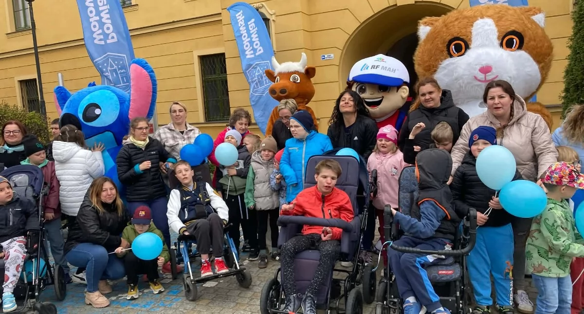 „Razem o autyzmie” – wyjątkowa konferencja i panel dyskusyjny w Wołowie