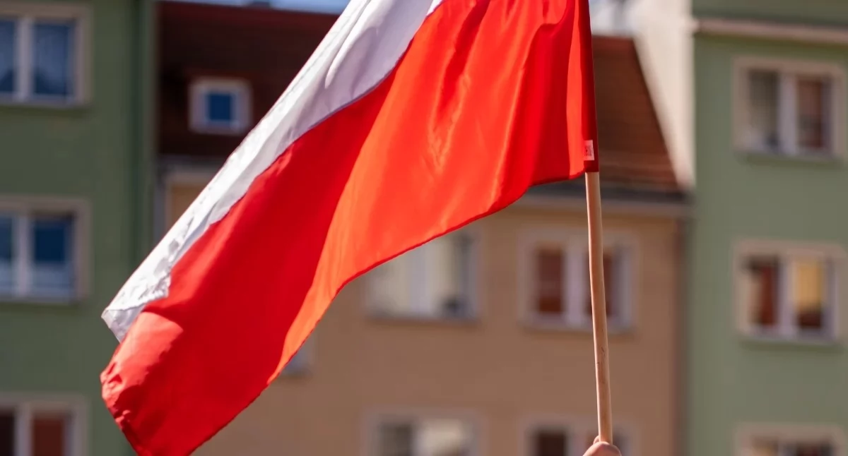 2 maja Święto Flagi. Obowiązek czy patriotyczny gest?