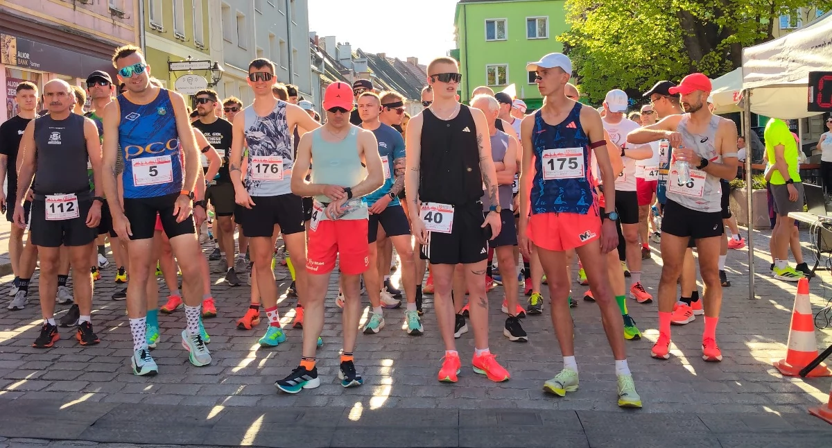 XII Wołowski Bieg Flagi Narodowej – wyniki i relacja. Kto wygrał w Wołowie?