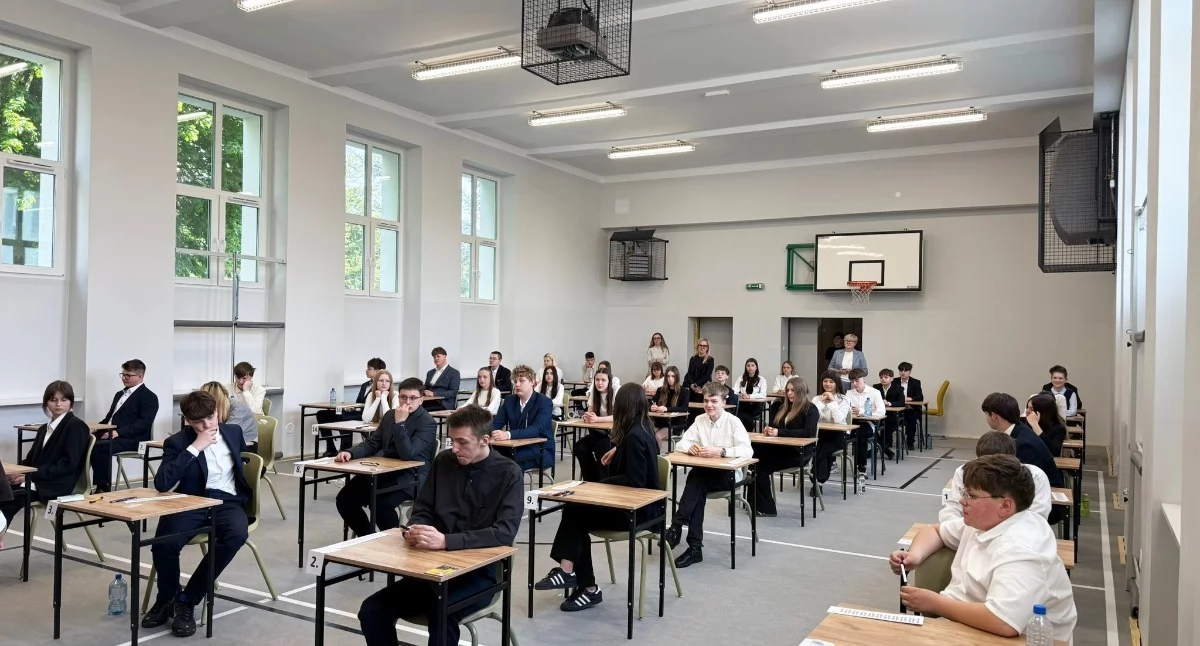 Stres, kalkulatory w odstawkę i walka o punkty. Dziś rusza egzamin ósmoklasisty!
