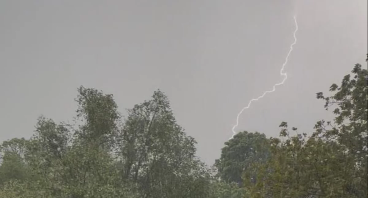 Lepiej zamknijcie okna. Po południu nad powiat wołowski nadciągną burze