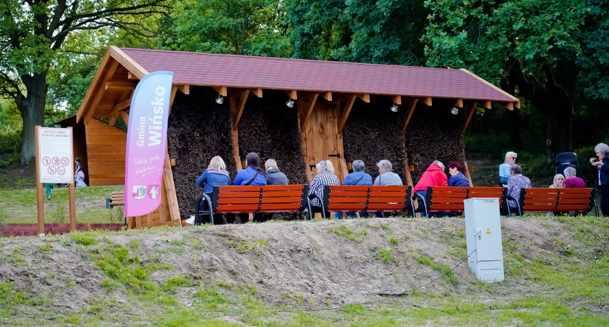 Wińsko zaprasza do nowej tężni, Sanepid ostrzega. Dwie strony solankowej inwestycji