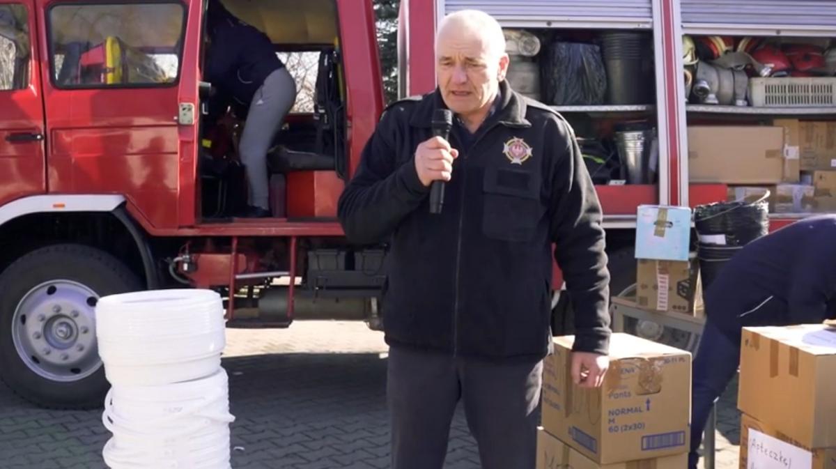Wóz strażacki z darami wyruszył do Ukrainy [WIDEO]
