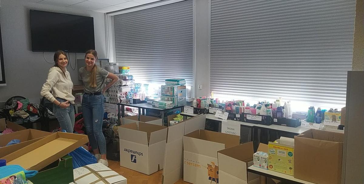 Brzeg Dolny. Stale zbierają dary dla uchodźców