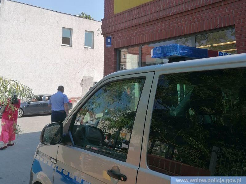 Policjanci z Wołowa nadal prowadzą działania poświęcone walce z koronawirusem