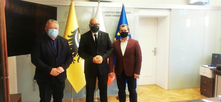 Rozmowy samorządowców o nowym budżecie unijnym dla Dolnego Śląska. Na spotkaniu burmistrz Wołowa