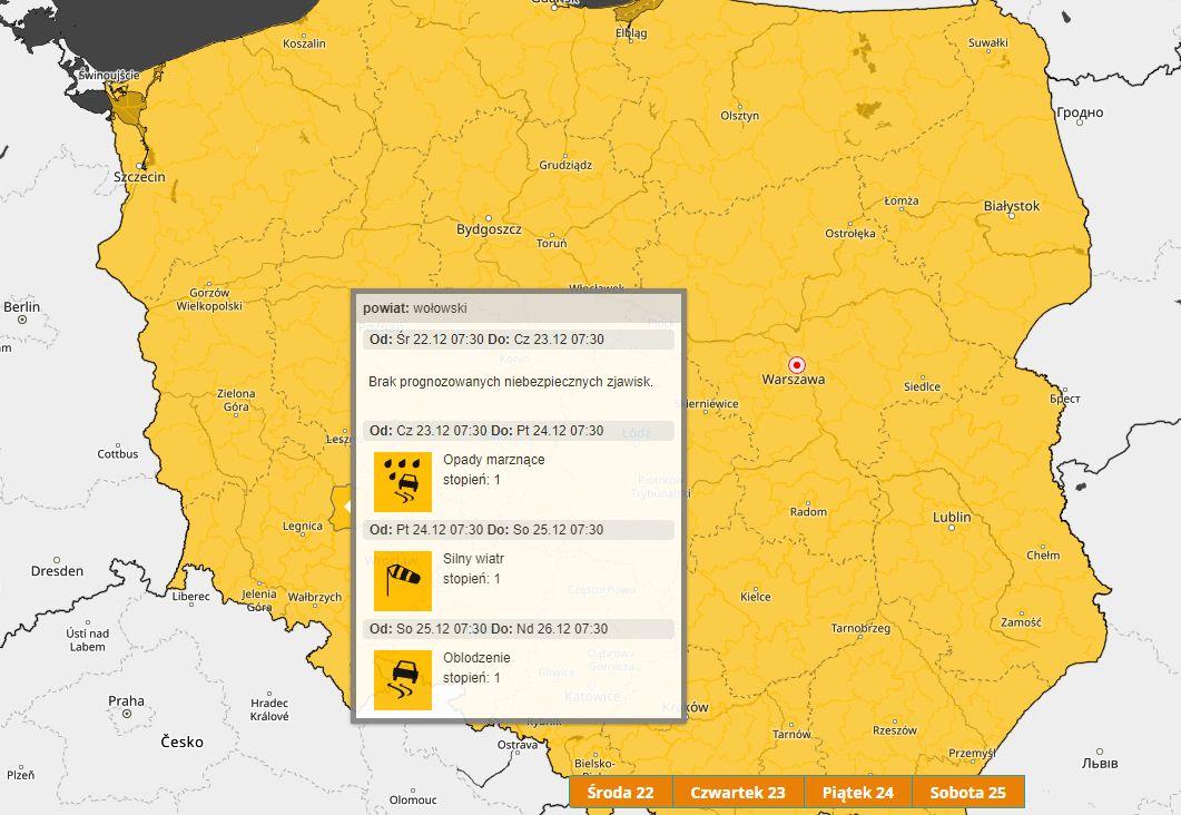 Złe warunki na drogach w święta! Policja prosi kierowców o ostrożność. IMGW wydało ostrzeżenia meteorologiczne