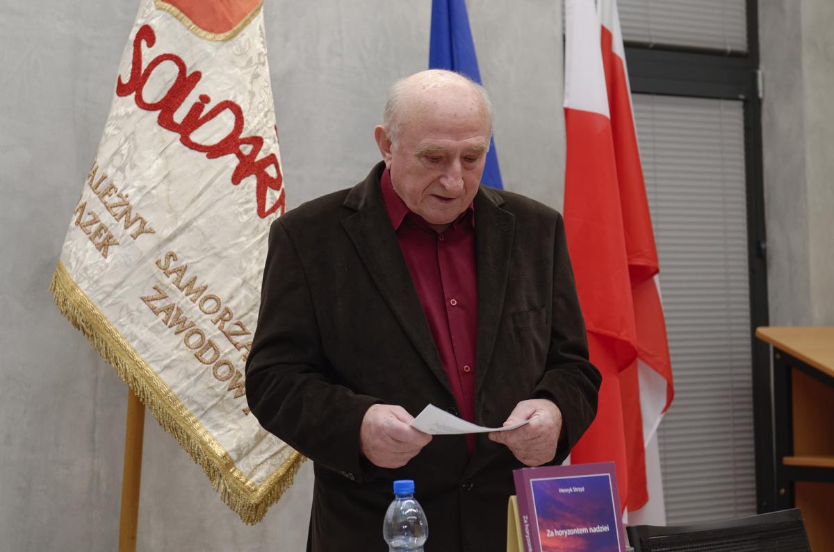 Spotkanie z Henrykiem Strzyżem w dolnobrzeskiej bibliotece