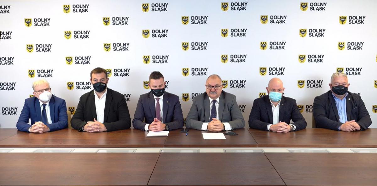 Budowa przystani nad Odrą i ścieżek rowerowych. Konferencja z udziałem burmistrzów z naszego powiatu [WIDEO]