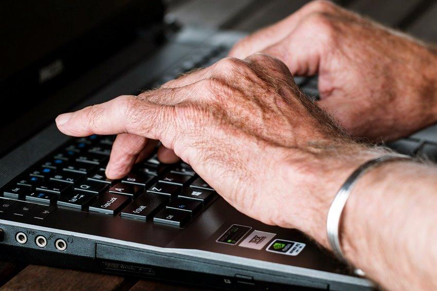 Opieka senioralna. Spotkanie w Brzegu Dolnym już w czwartek