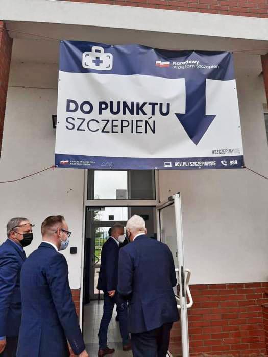 Zarabiał 17 tys. zł. W kryzysie dostanie jeszcze więcej!