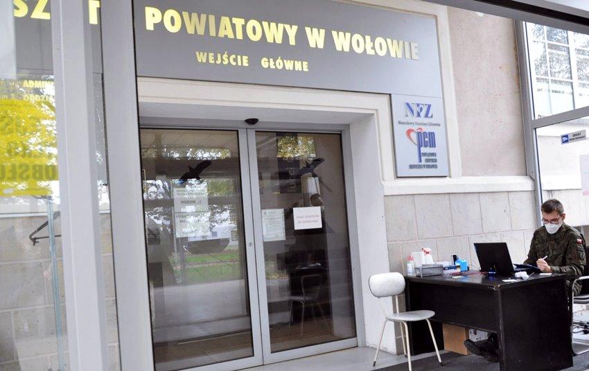 Pieniądze dla szpitali walczących z covid-19. Wsparcie trafi także do Wołowa