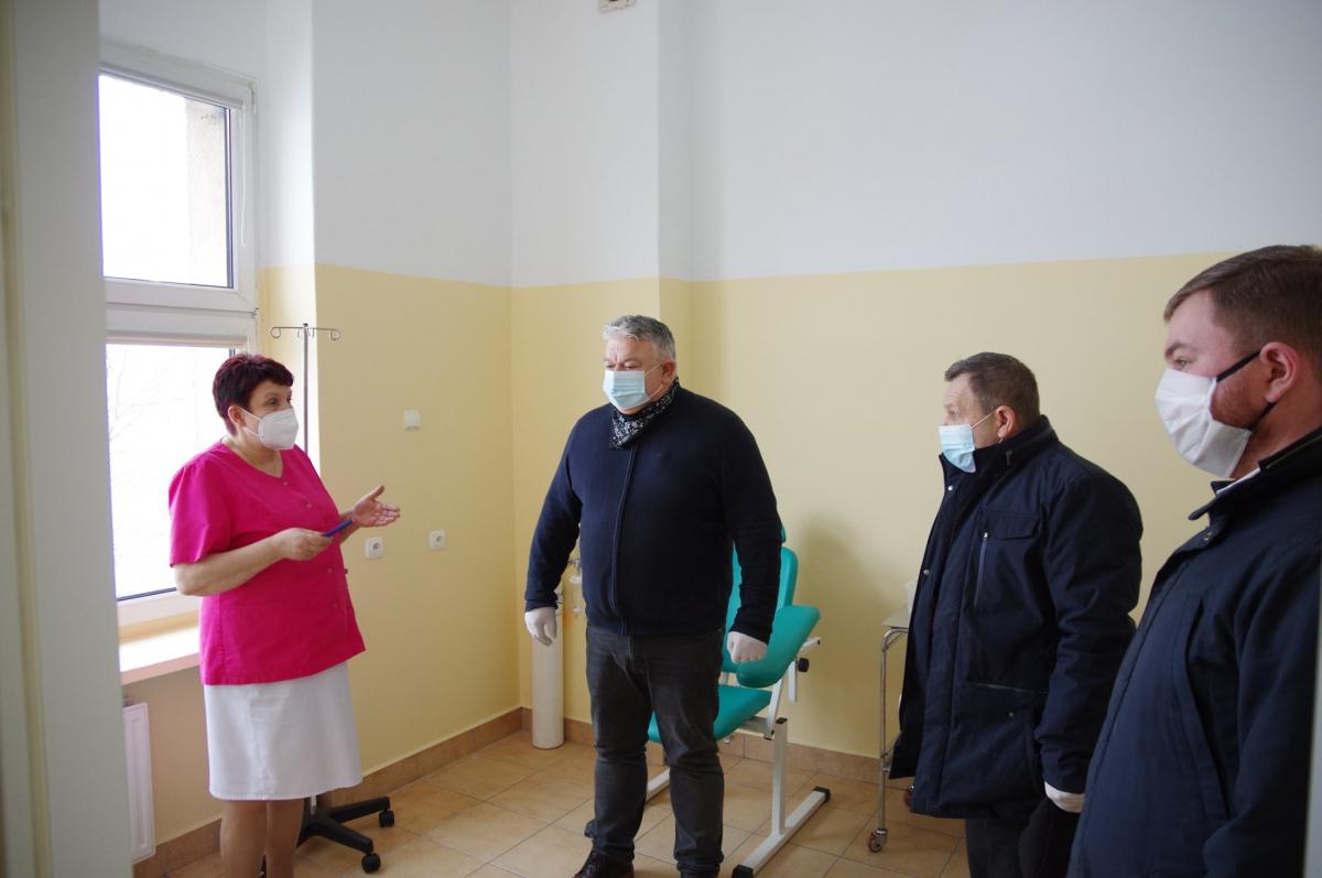 Z wizytą w przychodni. Tutaj ruszy punkt szczepień przeciwko covid-19