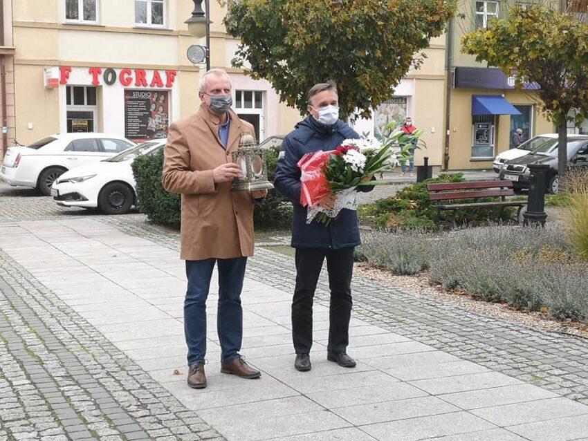 Złożyli kwiaty pod Obeliskiem Pamięci