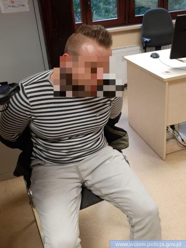 29-latek podał policji fałszywe dane, bo bał się zatrzymania