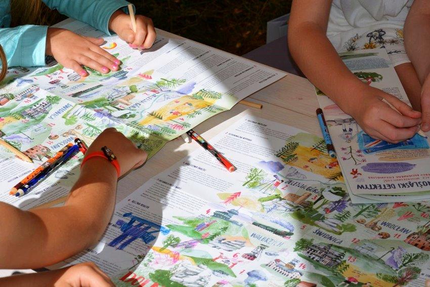 Do podróży po Dolnym Śląsku zaprasza przewodnik przygotowany specjalnie dla rodzin