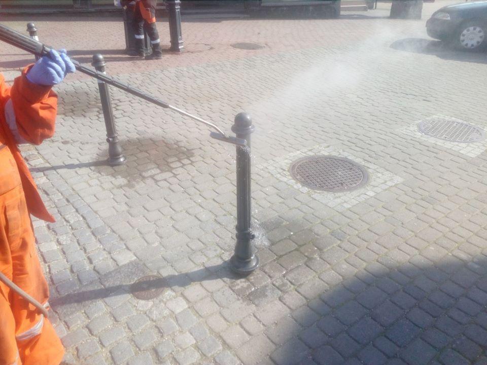 Będą dezynfekować Wołów