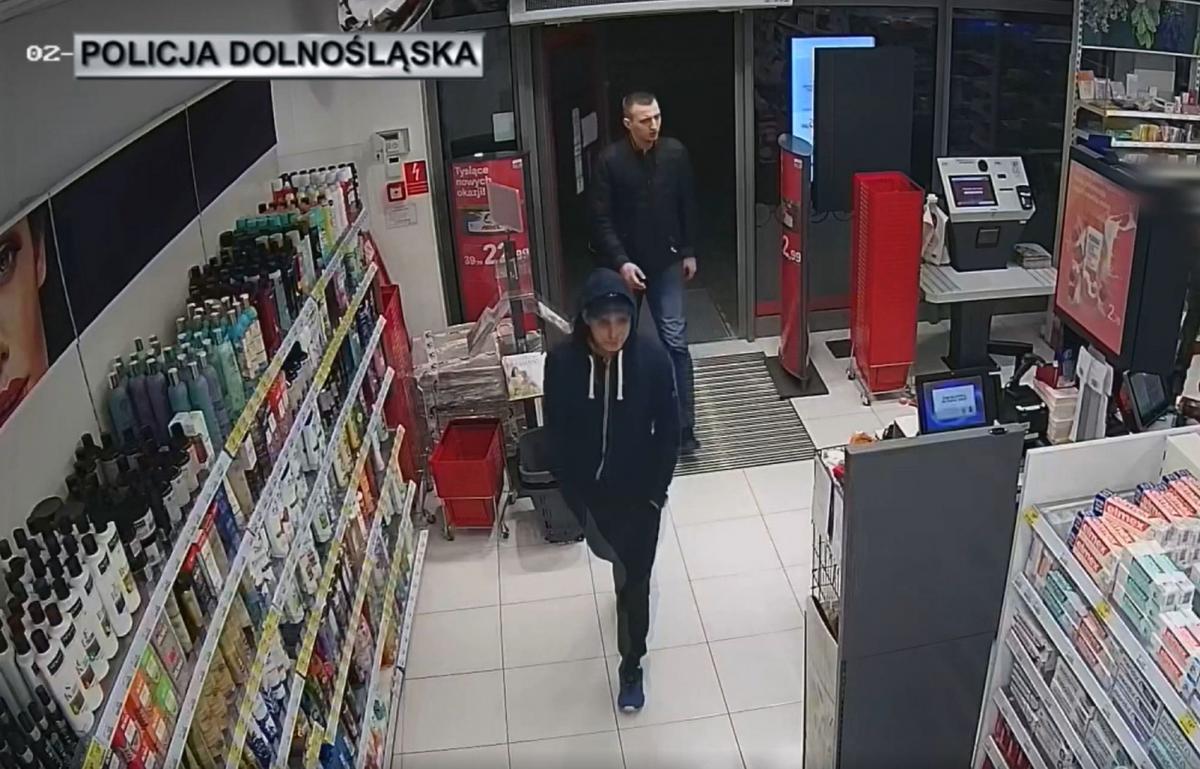 Jeżeli rozpoznajesz tych mężczyzn – zadzwoń na Policję!