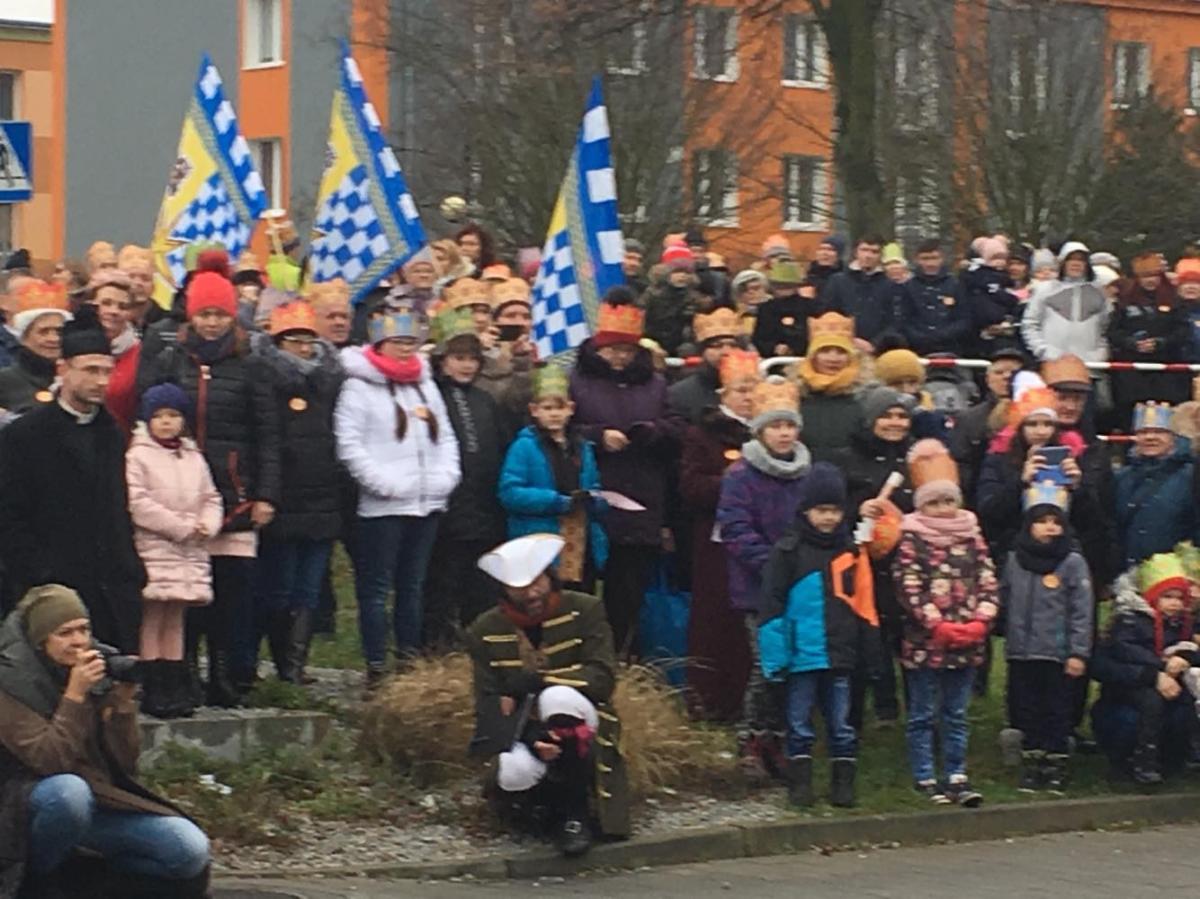 Orszak Trzech Króli w Brzegu Dolnym [wideo]
