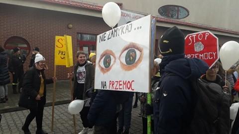 Nie zamykaj oczu na przemoc
