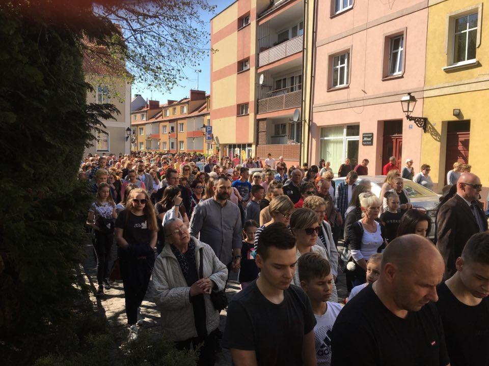 Wielki Piątek. Procesja przeszła ulicami Wołowa