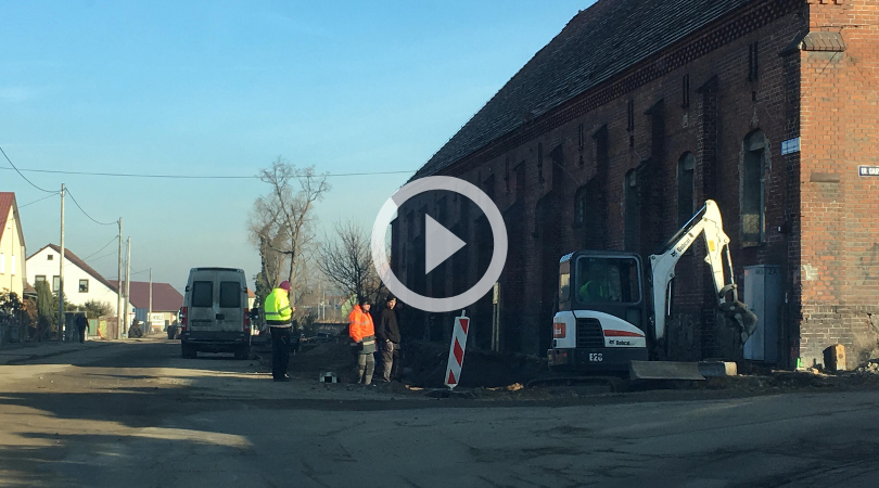 Trwają prace na drodze nr 338 w Wołowie