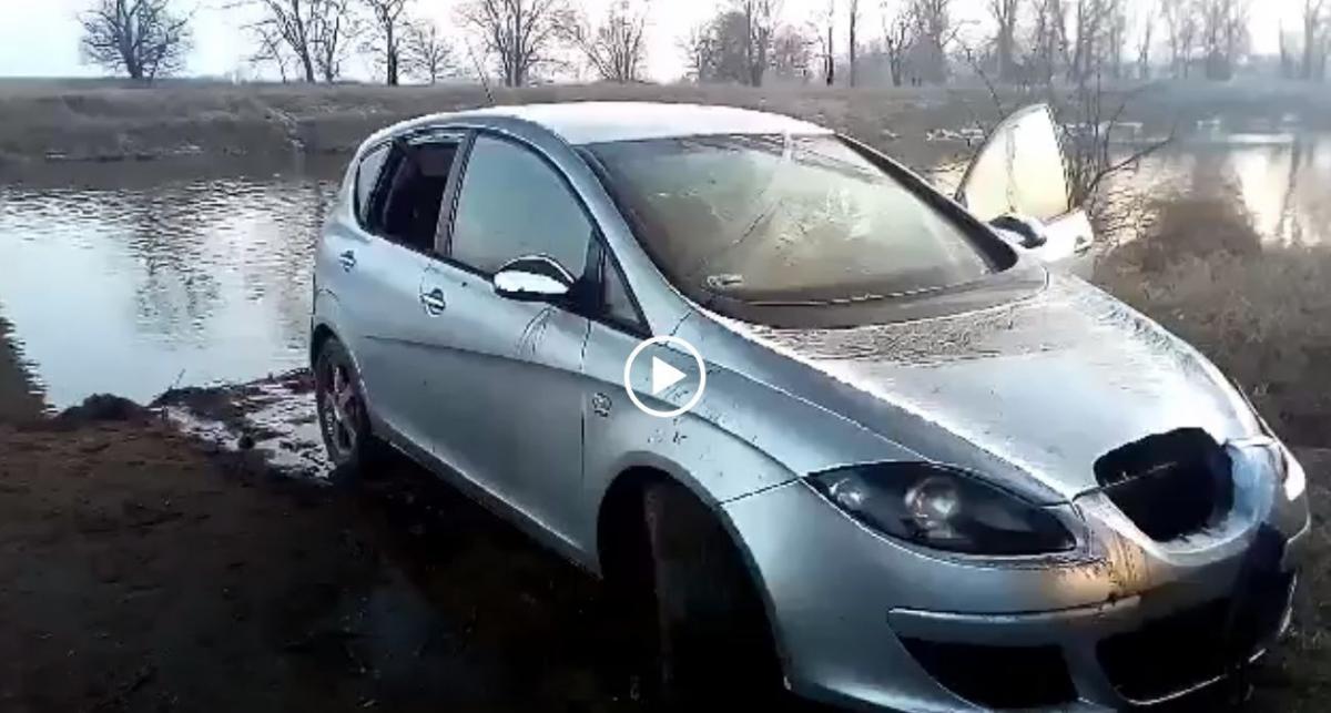 W Brzegu Dolnym wyłowiono samochód osobowy z Odry