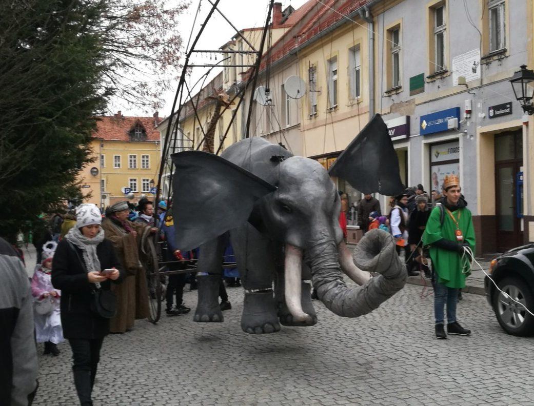 Orszak Trzech Króli w Wołowie - wideo i zdjęcia